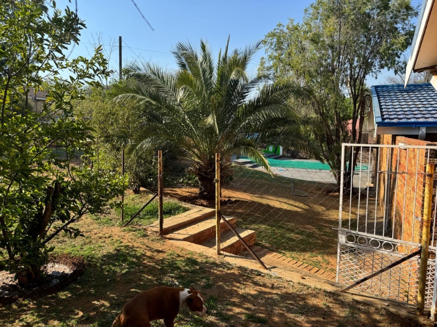 6 Bedroom Property for Sale in Heuwelsig Free State